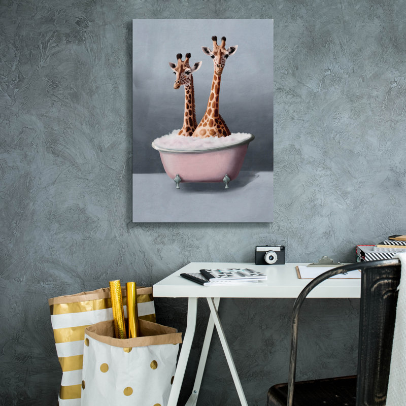 Art mural sur toile Trinx «Giraffes In The Bath» par Svetlana Aleynikova, H 26 po x l 18 po