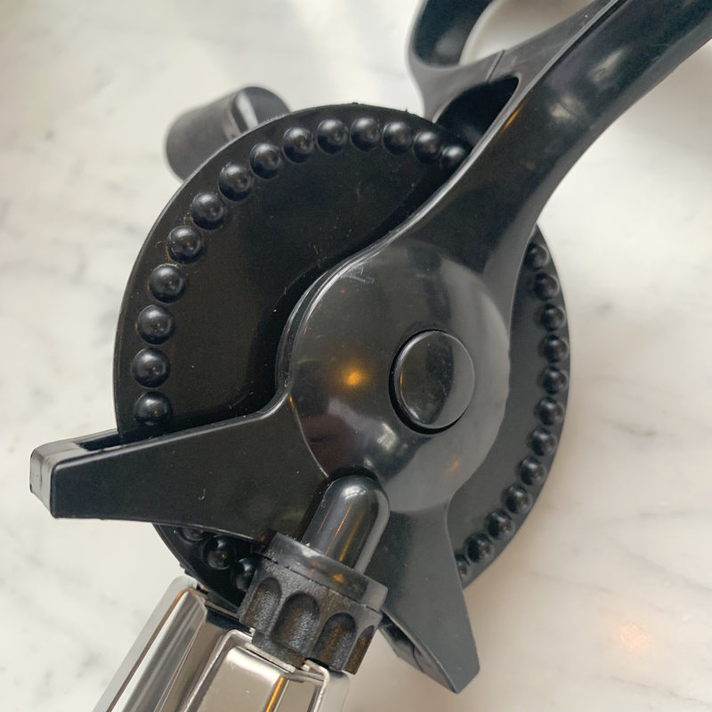 Fox Run Manual Egg Beater Black, Medium