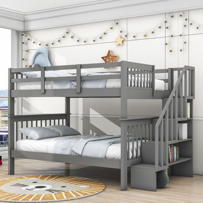 Lit superposé double au dessus d'un lit double avec tablettes Kemper par Viv + Rae ™