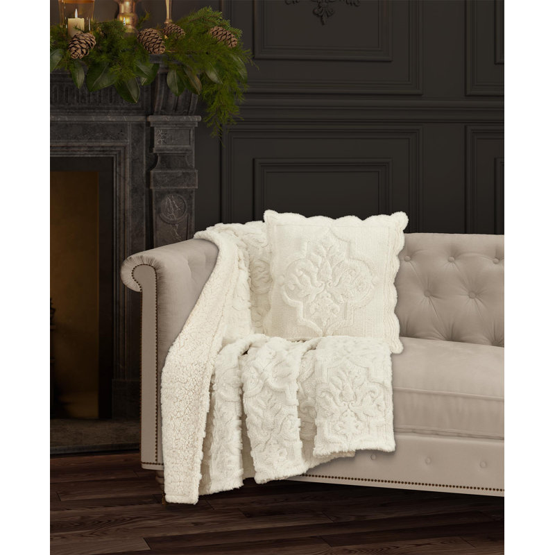 Teigen - Throw Throw, Winter White