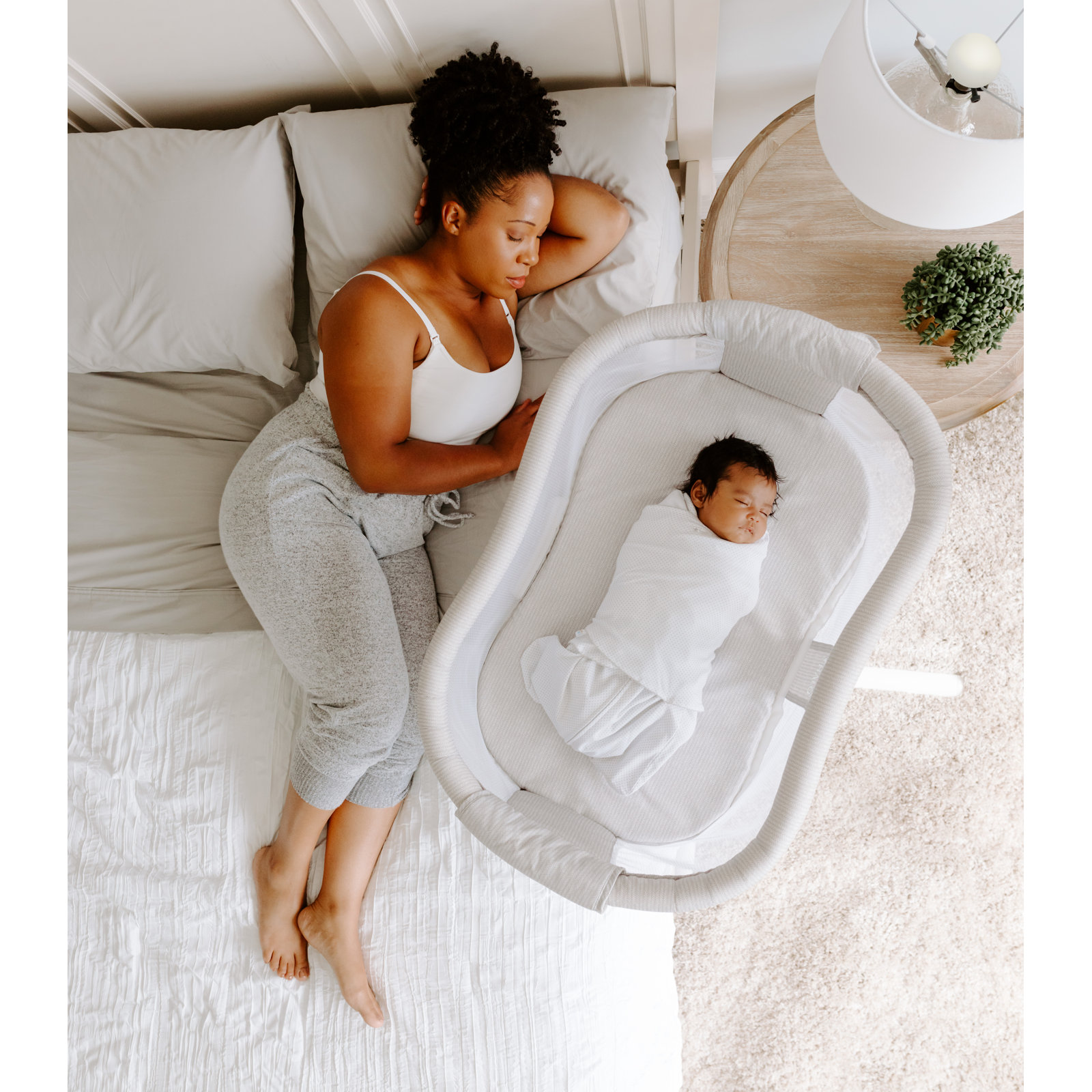 Bassinet with Bedding with Mattress and Stand