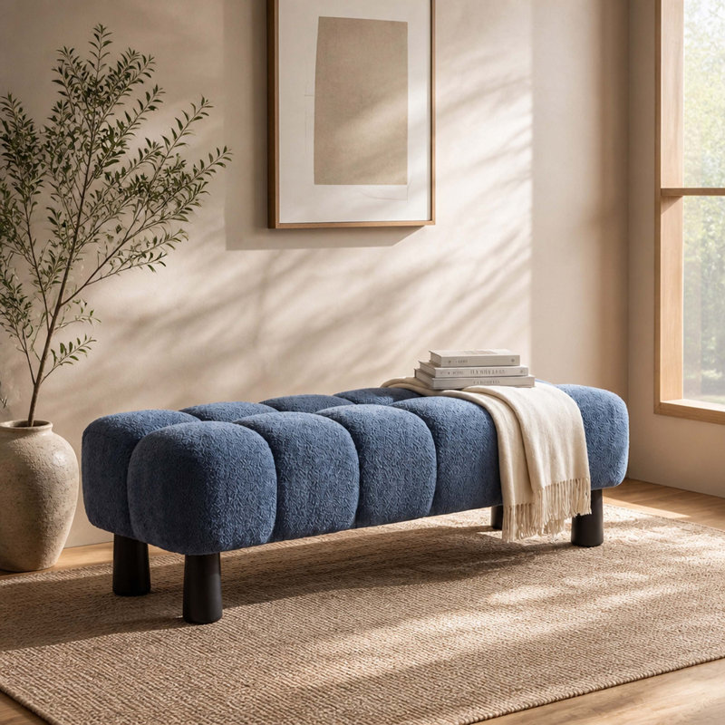 Banc rembourré ottoman bleu de 159 cm (62,6 po), structure en contreplaqué et bois d'hévéa, à placer au pied du lit, supporte jusqu'à 159 kg (350 lb)