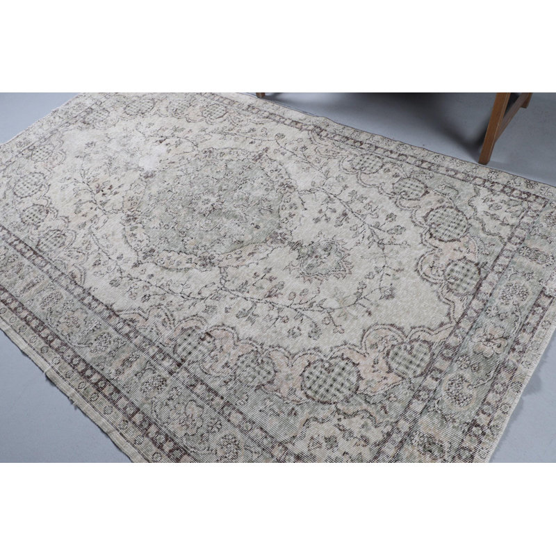 Tapis turc Oushak fait à la main avec un look délavé et des motifs de décoration pour le salon