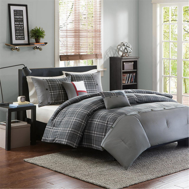 Full/Queen Comforter Set, Full/Queen Comforter + 4 Additional Pieces