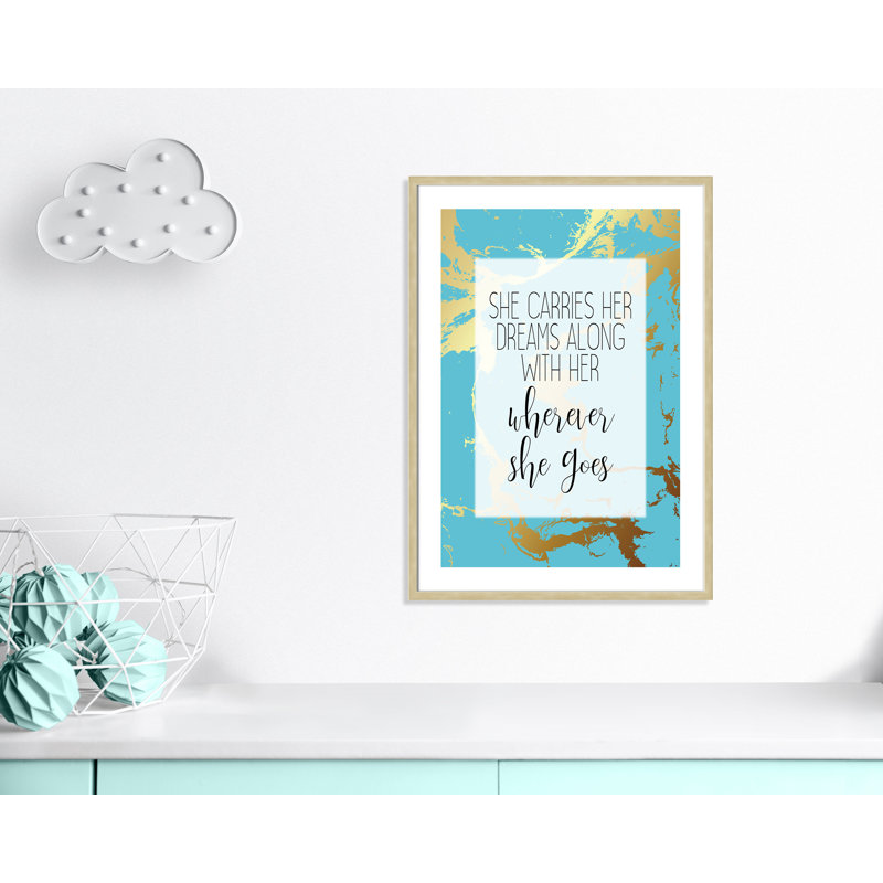 «Whereever she goes», art encadré, H 35,5 po x l 25,5 po x P 1,19 po, Encadré de boîte champagne clair