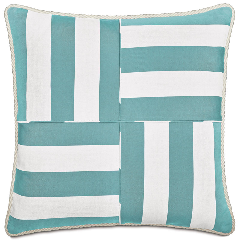 Coussin décoratif géométrique Riptide, Carré 22 po, Blanc / turquoise géométrique