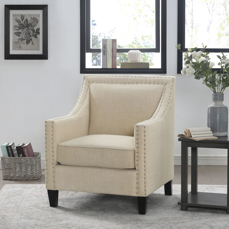 Fauteuil d'appoint Hilga Erica avec garniture cloutée chromée, Mélange de polyester beige