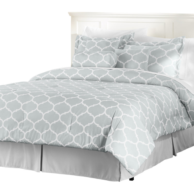 Basics Polyester Standard Geometric Shapes Comforter, King, Grey / White