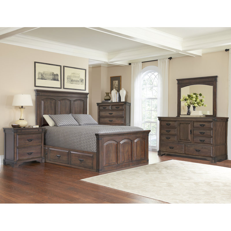 32'' W Solid Wood Nightstand, Light Toasted Bbrown Mahognay