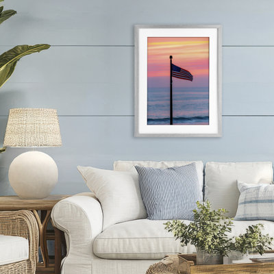 Drapeau américain contre le coucher de soleil, reproduction encadrée sous verre, conception par Jeff Poe