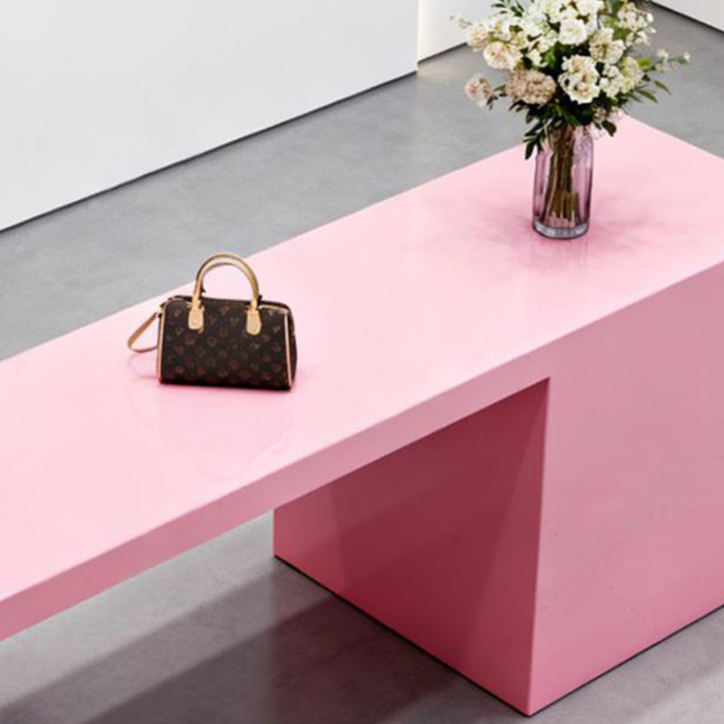 Modern solid-colour minimalist display stand, 29.53" H x 59.06" W x 31.5" D