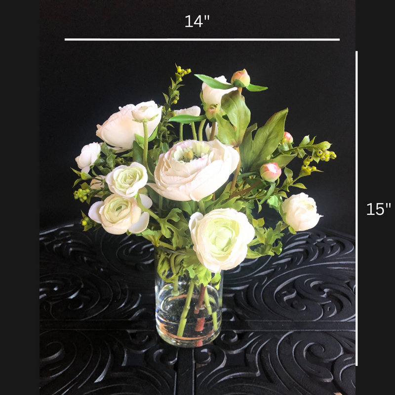 Ranunculus Centerpiece in Vase