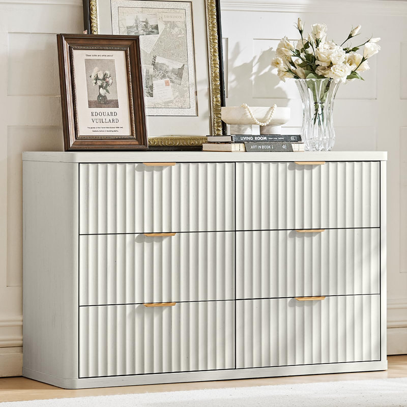 Commode 6 tiroirs en bois cannelé avec poignées en métal et rangement, Blanc antique