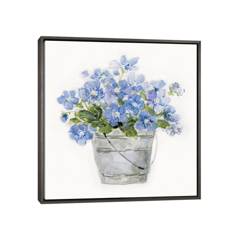 «Blue Belles I» par Sally Swatland - reproduction d'art, H 37 po x l 37 po x P 1,5 po, Toile encadrée de bois rustique foncé