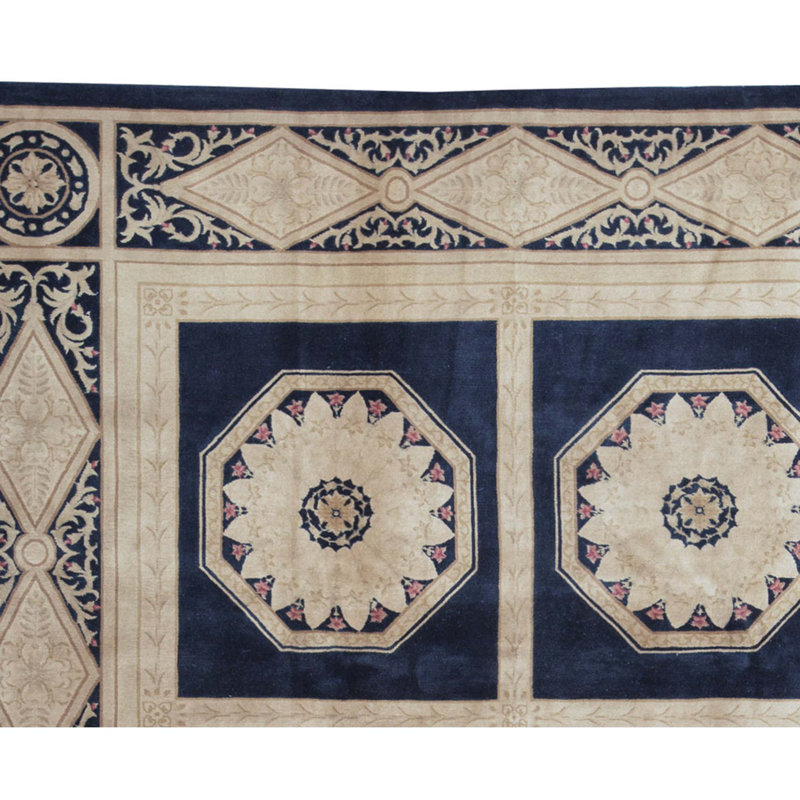 Savonnerie Wool Southwestern Area Rug