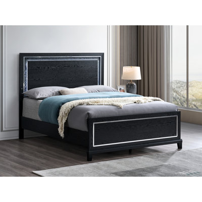 Très grand lit à panneau noir avec finition audacieuse et élément en bois subtil, taille généreuse pour un sommeil détendu, construction, éclairage arrière de la tête de lit, largeur de 86 po, profondeur de 80 po, hauteur de 56 po, grain de 95,33 lb