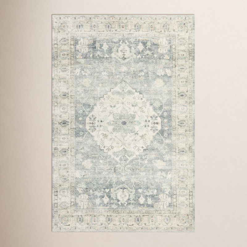 Sera Oriental Indoor Rug, Rectangle 7'6" x 9'6"