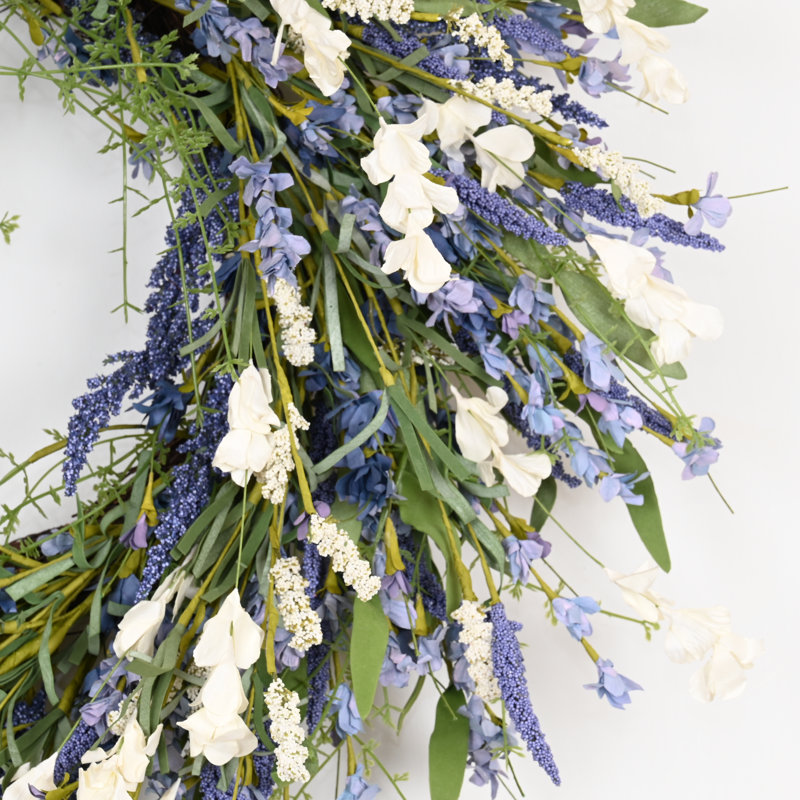 Couronne florale 24 po avec fleurs et fleurs, Blanc