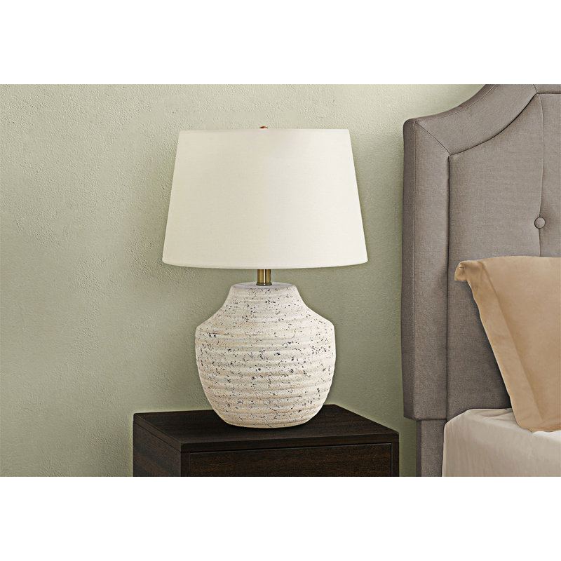Lampe de table moderne en béton crème avec abat-jour en lin ivoire et fleuron doré, Beige, Beige