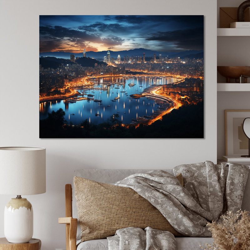 «Barcelona Beautiful Cityscape I», reproduction, H 34 po x l 44 po x P 1,5 po, Toile tendue