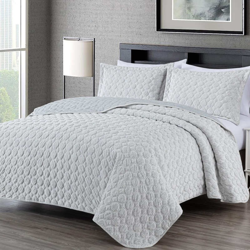 Lightweight Soft Octagon Stitched Jacquard Velvet Quilt Set , King Quilt + 2 King Shams, Gray