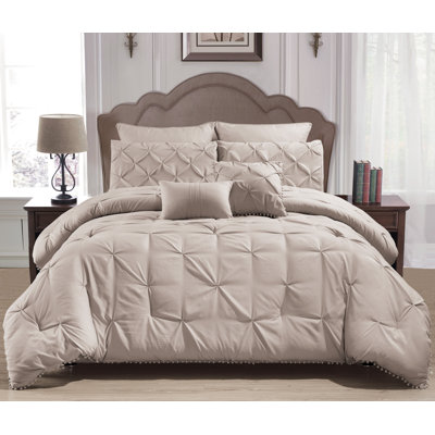 Esmalinda Polyester Flannel Geometric Shapes Comforter