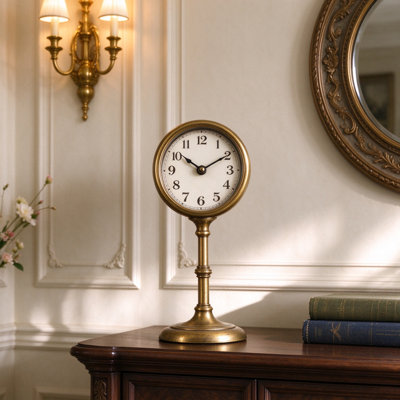 Horloge de table 4,7 "x 4,6" x 11,6 "en fer doré rétro, horloge de bureau décorative pour salon, chambre à coucher et manteau de cheminée