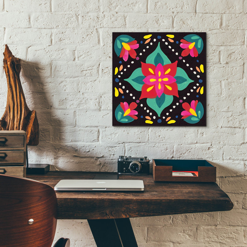 «Floral Fiesta Tile» par Laura Marshall, verre acrylique, H 12 po x l 12 po x P 0,13 po