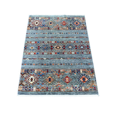 Gris pur brumeux 3 pi 2 po x 4 pi 1 po, pure laine, noué à la main, colorants végétaux, super Kazak afghan avec motif Khorjin, échantillon, tapis, tapis oriental
