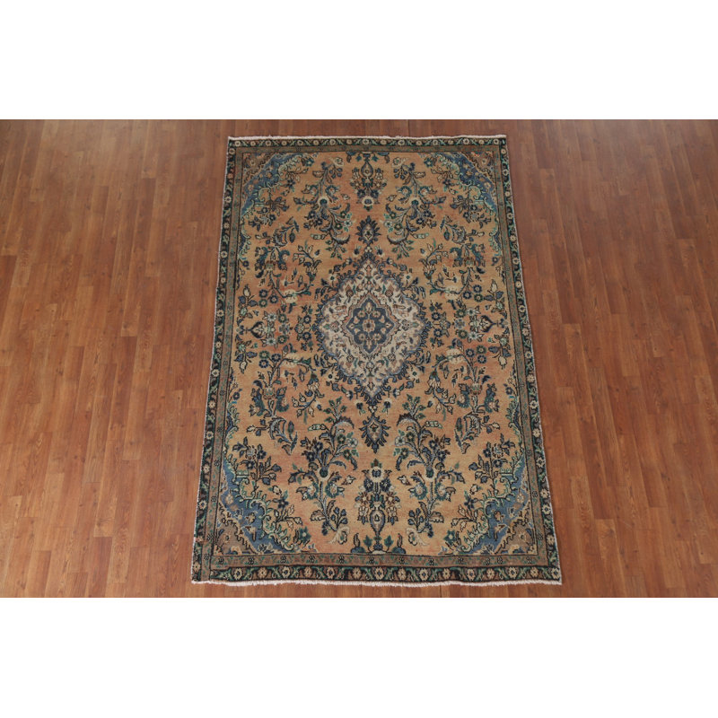 Tapis traditionnel floral 5 x 8