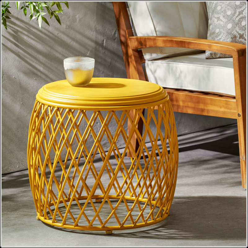 Table d'appoint de 19,75 po avec design élégant et fabrication en fer durable pour l'extérieur