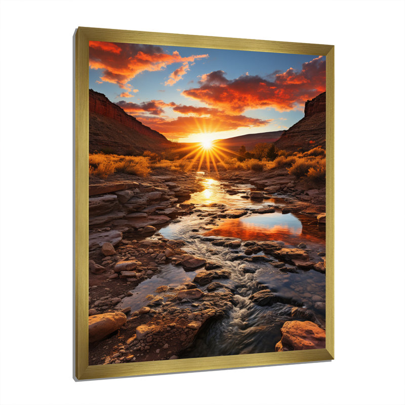 Coucher de soleil à Utah Mountain I, Cadre doré à une seule photo, H 44 po x l 34 po x P 1,5 po