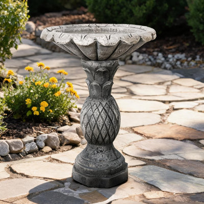 Bain d'oiseaux de jardin en ciment avec base sculptée, gris neutre, 24,8 H, bassin rond pour patio ou cour arrière