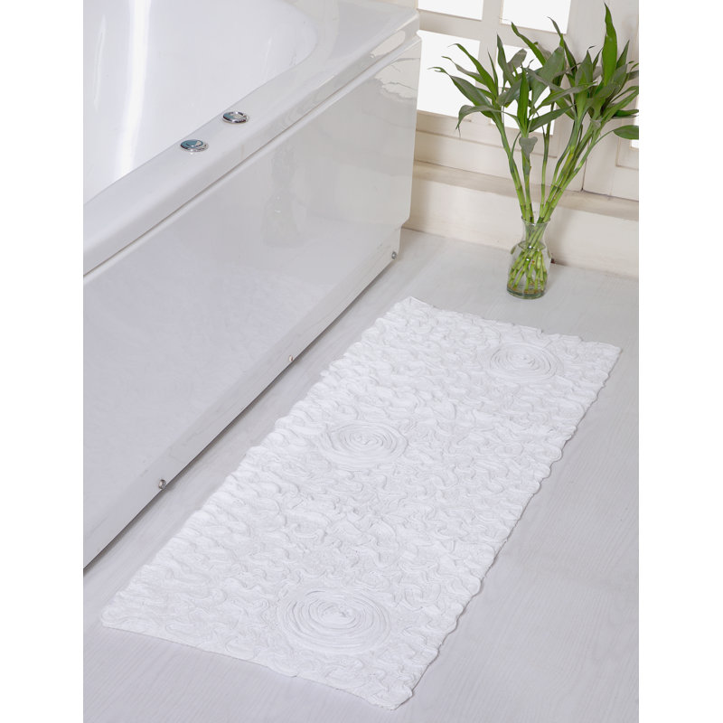 Skak Cotton Bath Rug, 21" W x 54" L, White