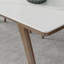 Ensemble de table et de chaises élégantes-106572126