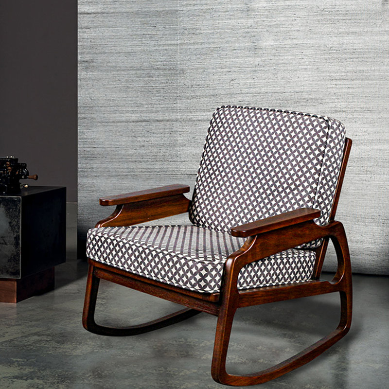 Chaise berçante en bois de frêne et en lin de haute qualité
