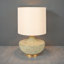 Lampe de table en grès texturé Oslo avec base dorée