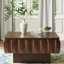 Table basse carrée à plateau relevable avec structure en bois massif et rangement caché-596839458