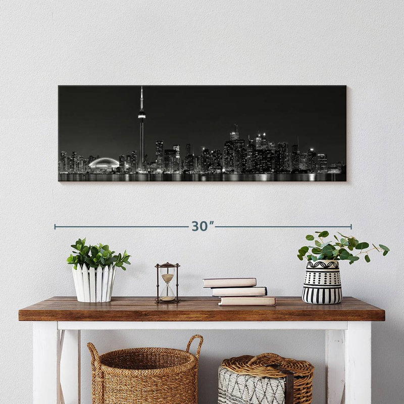 Toronto, impression sur toile monochrome, H 10 po x l 30 po x P 1,25 po