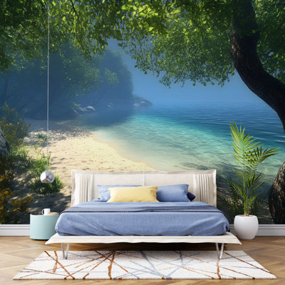Papier peint coucher de soleil sur une plage tropicale - ciel dramatique, océan calme, palmiers et oiseaux silhouette, ambiance de soirée romantique pour les amoureux du voyage, amateurs de nature