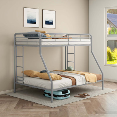 Lit superposé simple au-dessus d'un lit double moderne en métal pour un sommeil peu encombrant