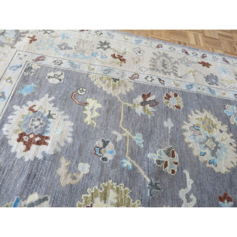 Tapis unique gris de 7 pi 11 po x 9 pi 11 po