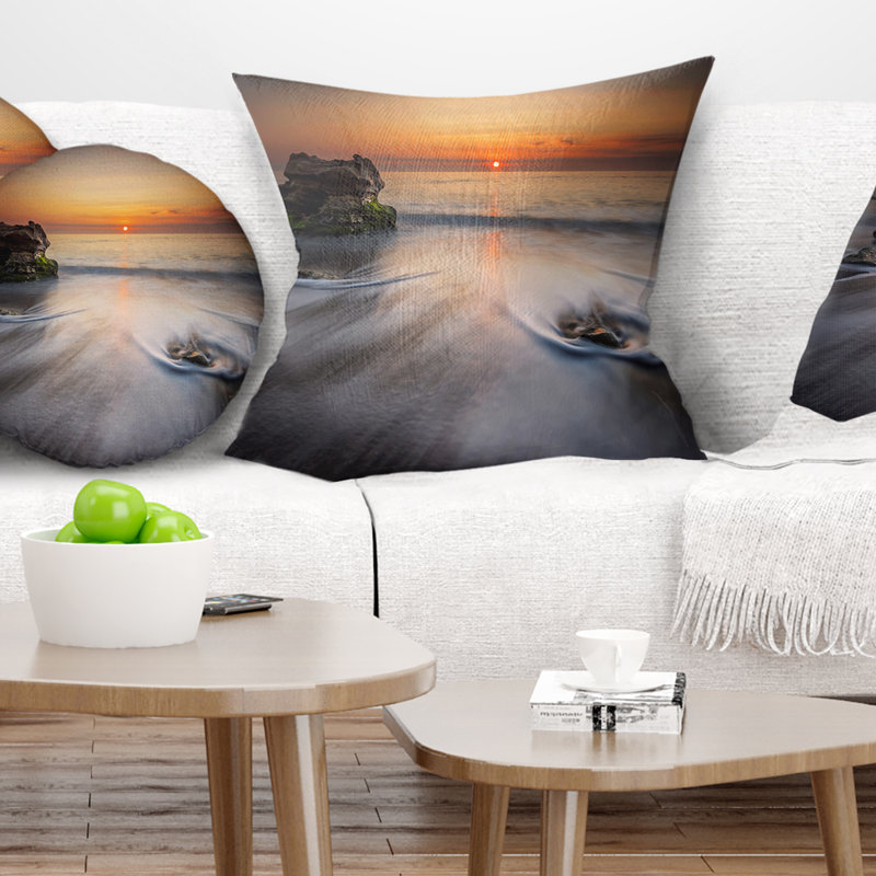 Coussin de mer tempête de mer avec vagues urgentes, Carré 18 po x 18 po