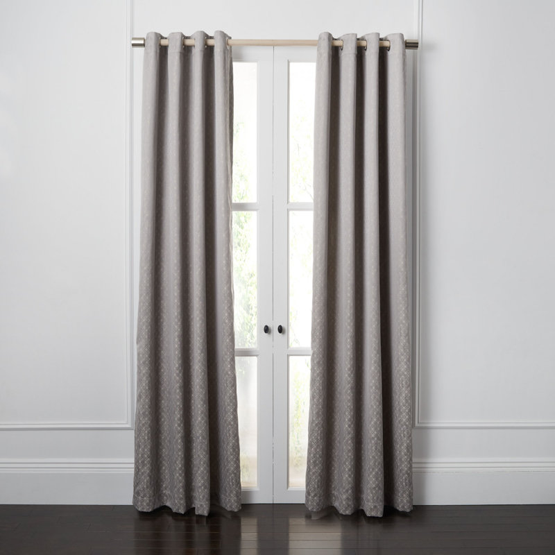 Panneau de rideau simple occultant et assombrissement de salle window damassé Mesa, l 52 po x L 96 po