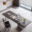 Ensemble de bureau et de chaise rectangulaire simple et moderne en bois massif.-107664466