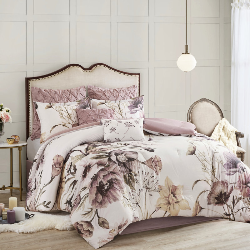 454314699-E60E Bedding