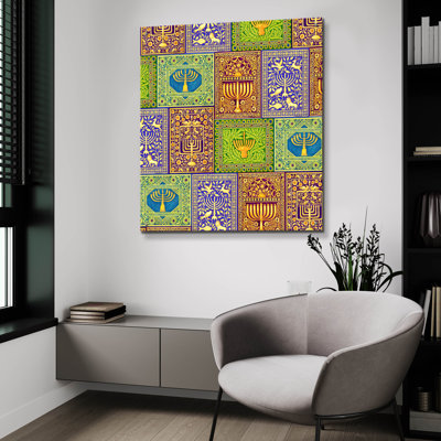 «The Holiday Aisle®» Hanukah Menorah Wrap Asym »par Andrea Strongwater, art mural en verre acrylique