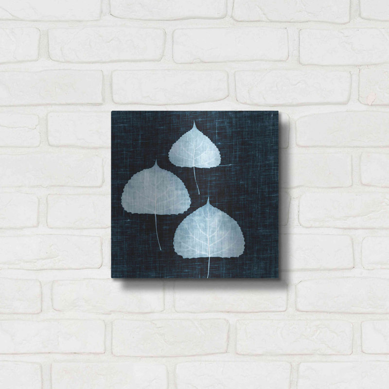 Art luxueux en métal «Leaves On Linen III» par Debra Van «Leaves On Linen III» par Debra Van Swearingen, H 12 po x l 12 po