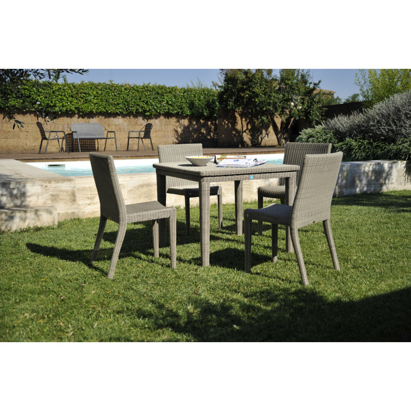SUNSTRIPE Wicker Outdoor Lounge Chair