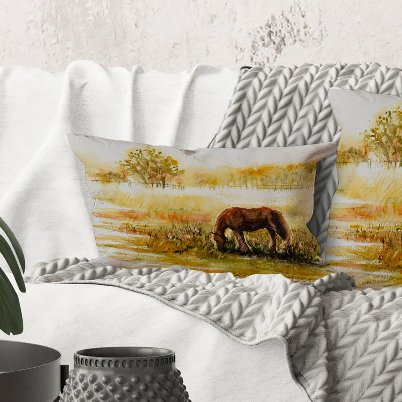 Rectangle, cheval broutant sur une prairie - Coussin décoratif imprimé maison de campagne